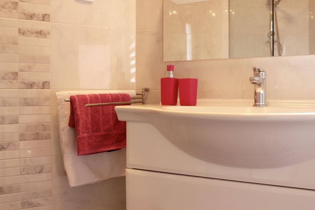 Rogic Apartment ロヴラン エクステリア 写真